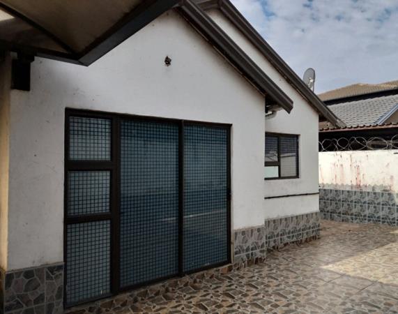 2 Bedroom House