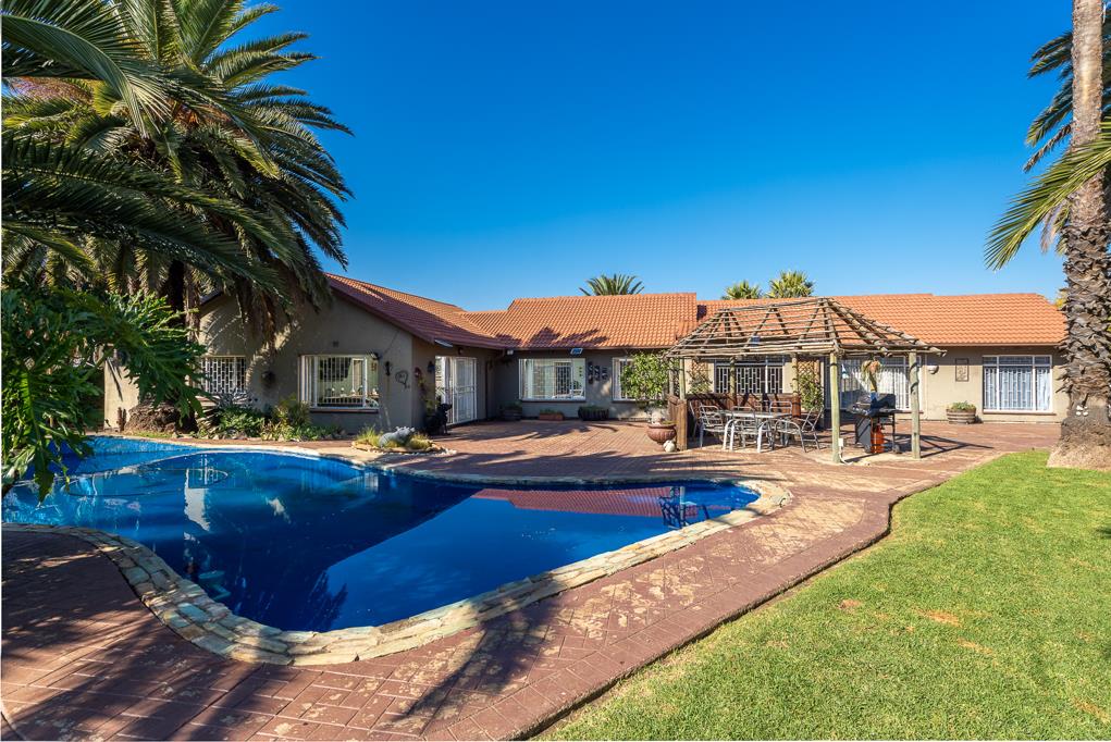 4 Bedroom House