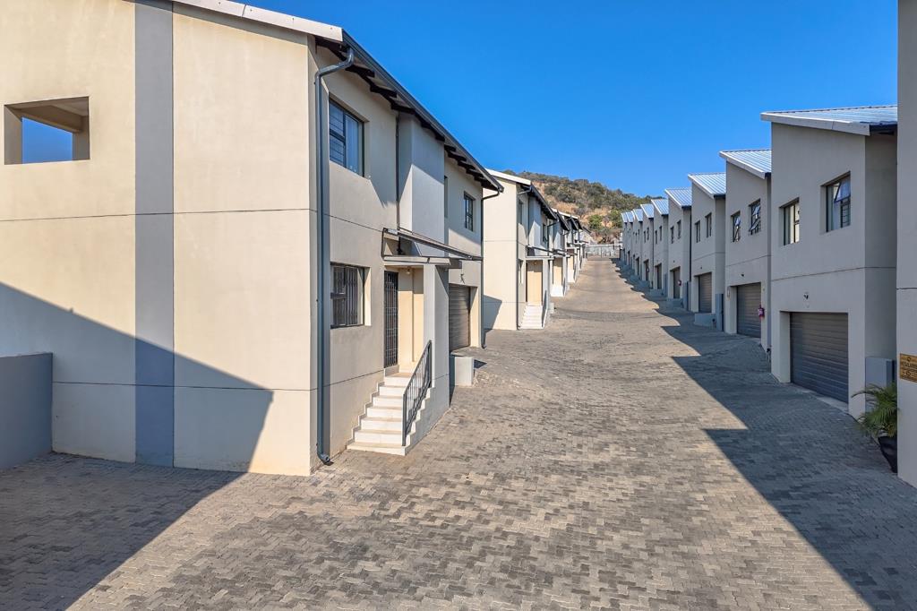 3 Bedroom Townhouse