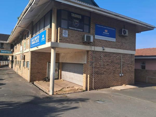 594 m² Office Space