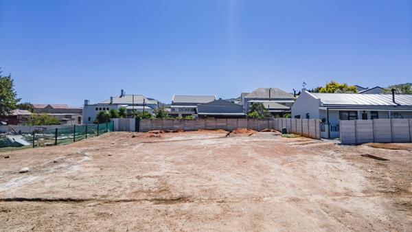 238 m² Land