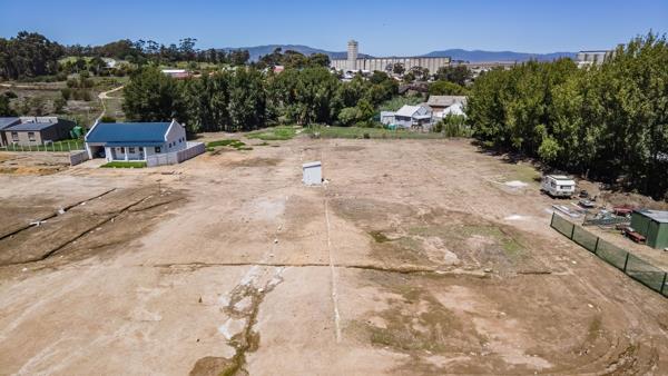 238 m² Land