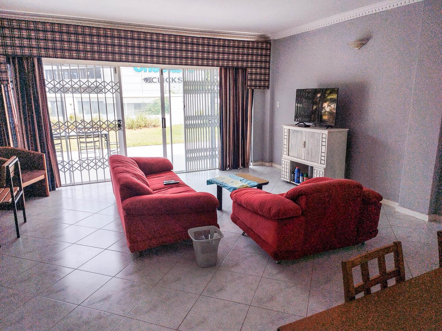 Apartment in Umhlanga Rocks - View 4