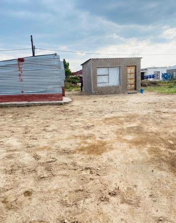 900 m² Land