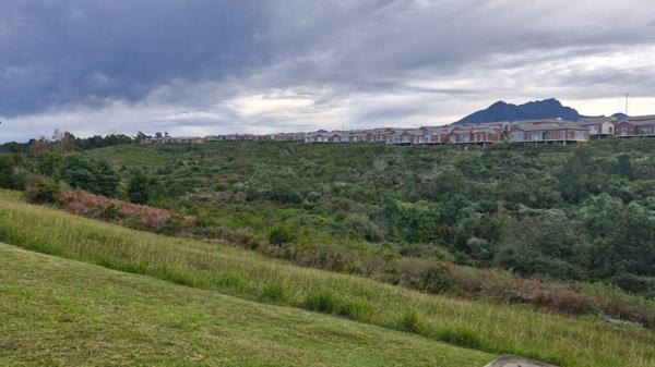 933 m² Land