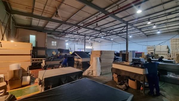 1 550 m² Industrial space