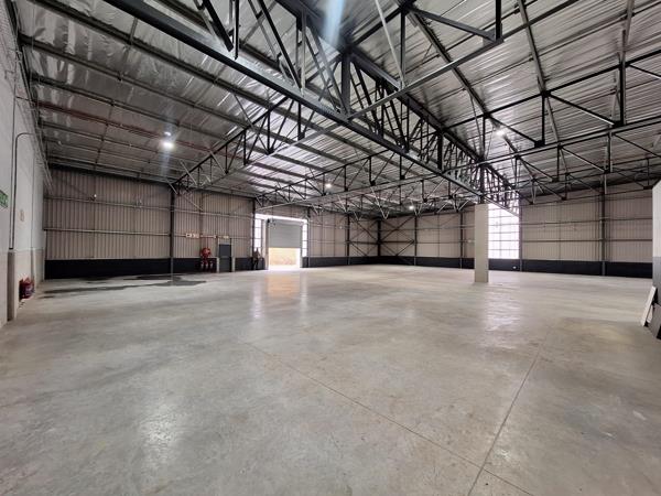 976 m² Industrial space