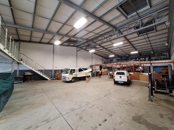 794 m² Industrial space