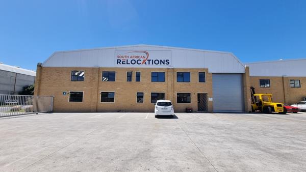 1 040 m² Industrial space