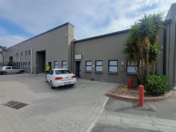 472 m² Industrial space
