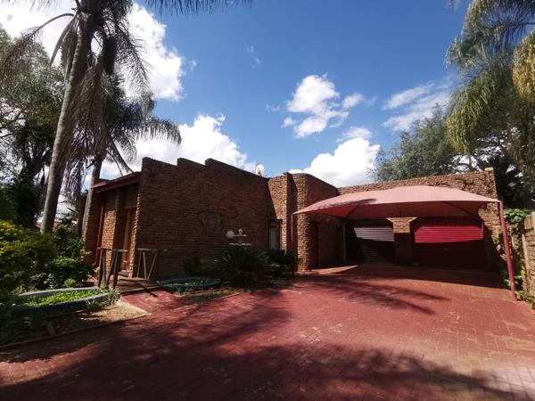 5 Bedroom House
