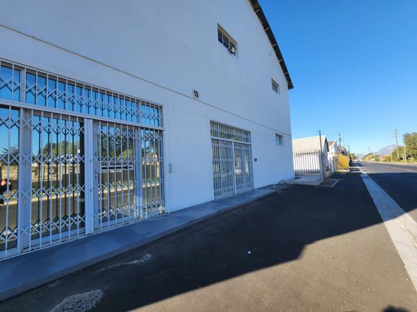 280 m² Commercial space