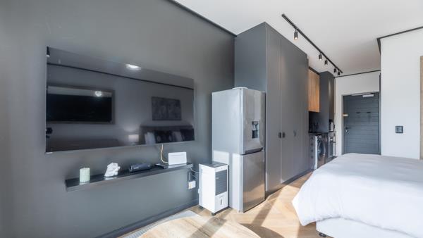 Studio Apartment