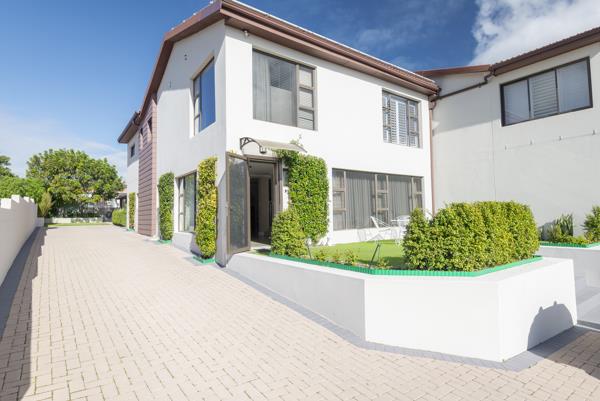 6 Bedroom House
