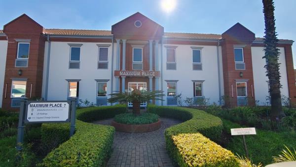 144 m² Office Space