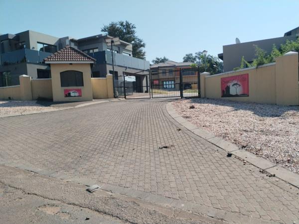 296 m² Land