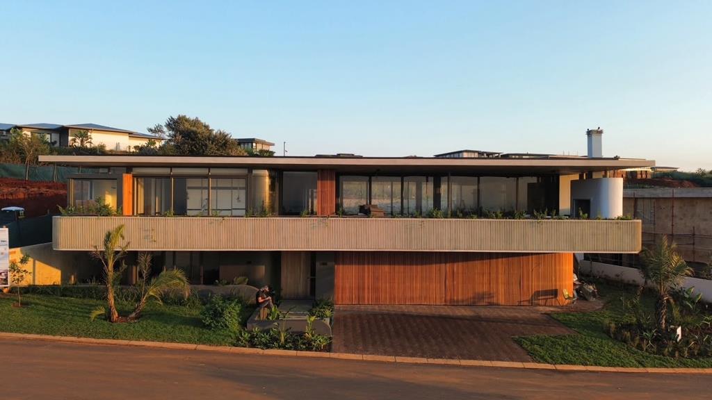 6 Bedroom House