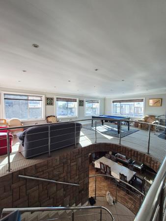 6 Bedroom House