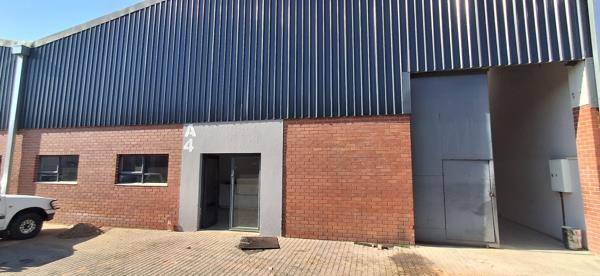 458 m² Industrial space