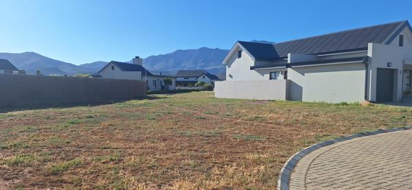 280 m² Land