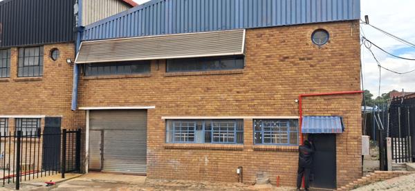 690 m² Industrial space