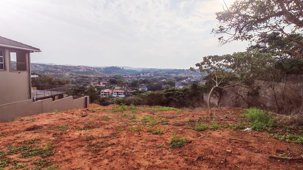 1 379 m² Land