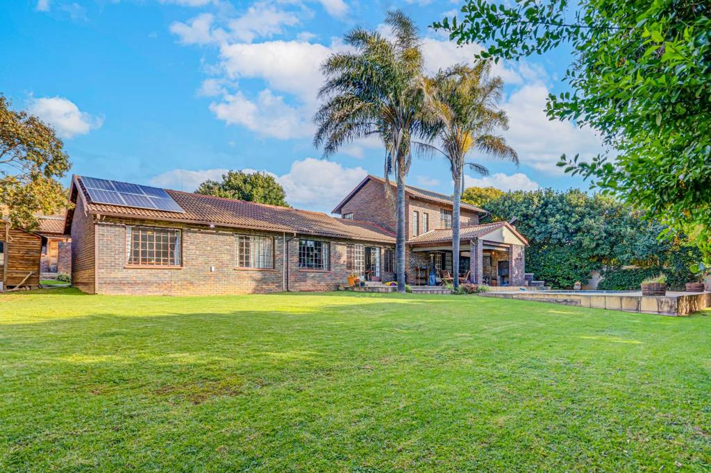 5 Bedroom House