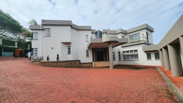 6 Bedroom House