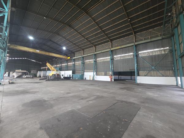 5 600 m² Industrial space