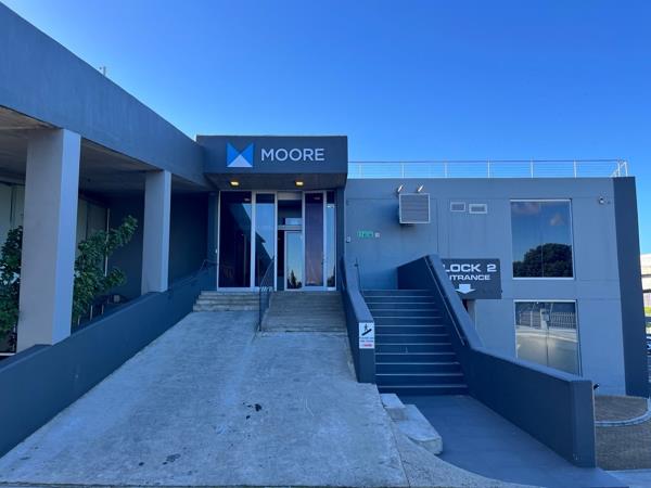 3 230 m² Office Space