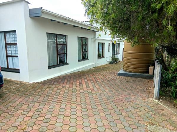 6 Bedroom House