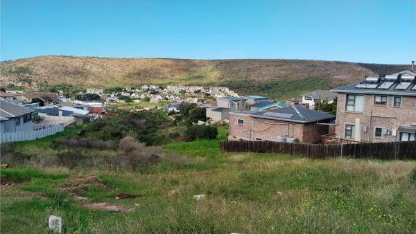 800 m² Land