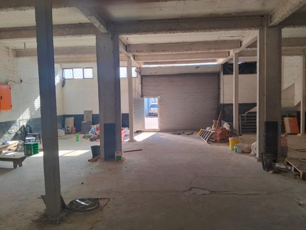 371 m² Retail Space