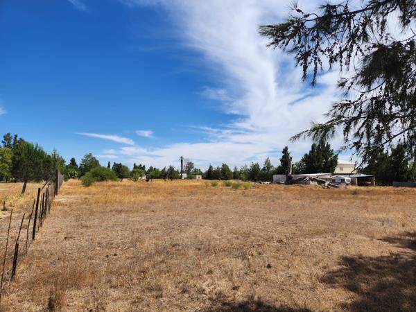 3 081 m² Land