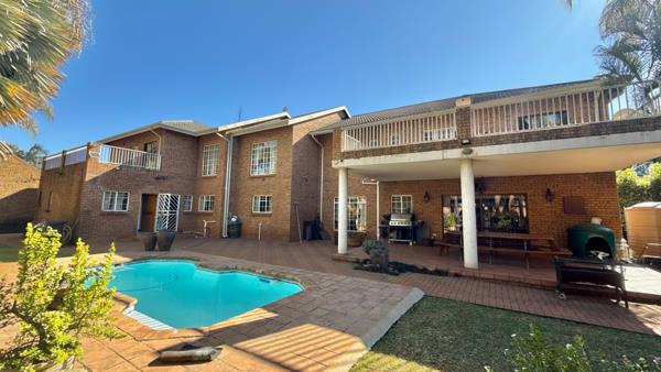 6 Bedroom House