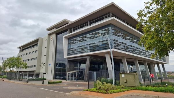 332 m² Office Space