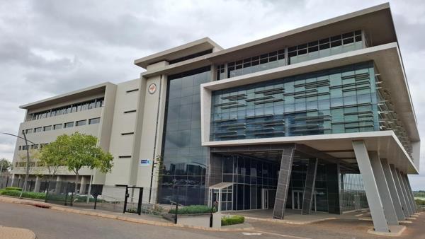 483 m² Office Space