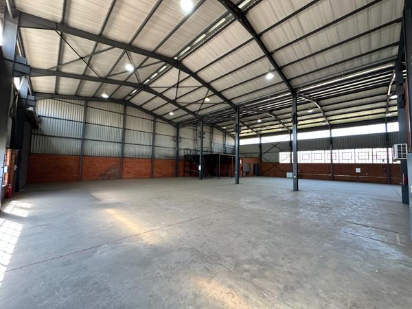 990 m² Commercial space