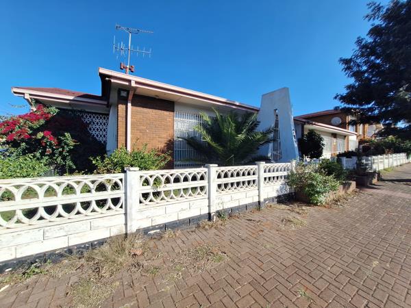 10 Bedroom House