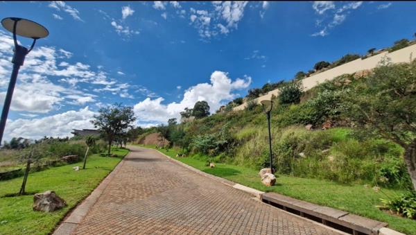 1 770 m² Land