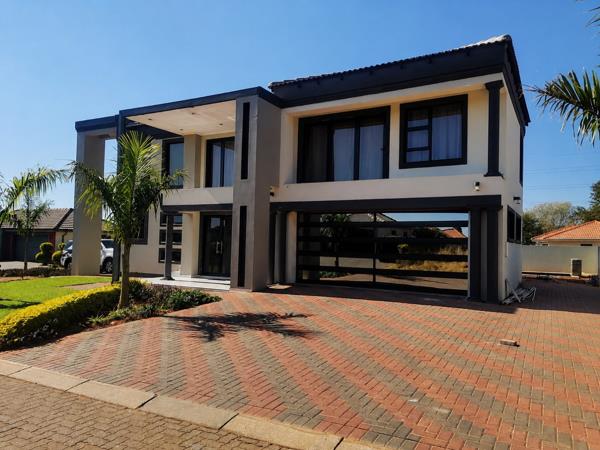 6 Bedroom House