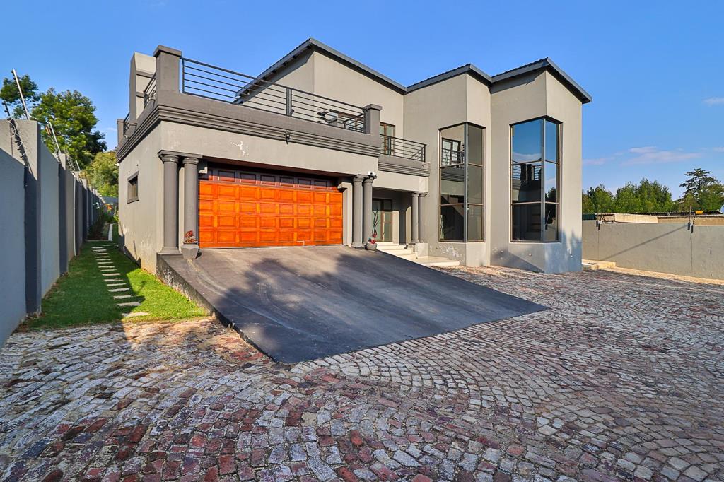 4 Bedroom House
