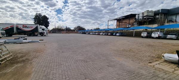 3 000 m² Land