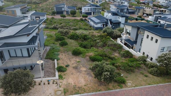 512 m² Land