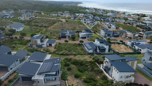 512 m² Land