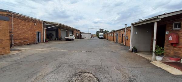 1 025 m² Industrial space