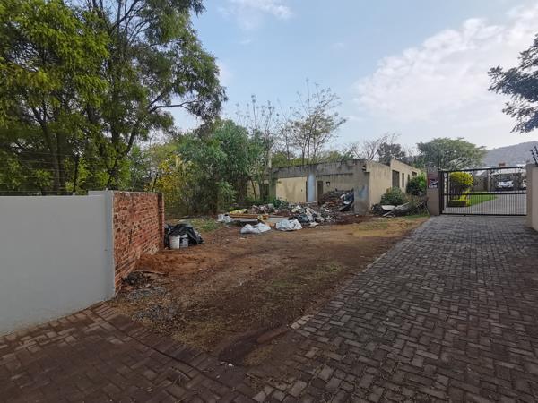 1 799 m² Land