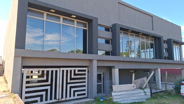 854 m² Commercial space