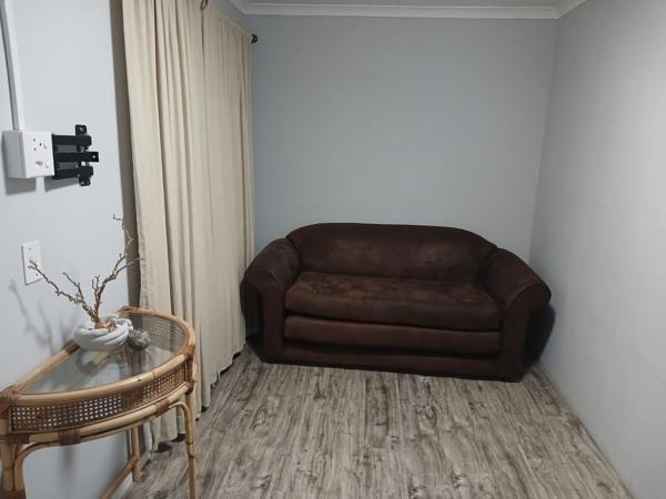 1 Bedroom House