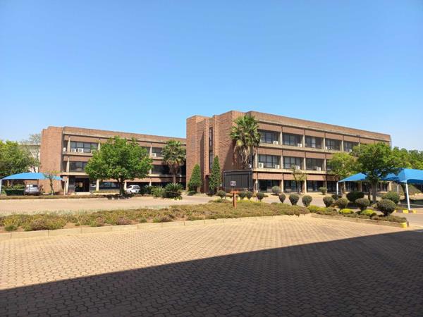 441 m² Office Space